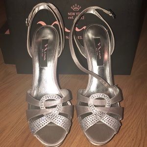 Nina Sammi-YS Royal Silver platform
